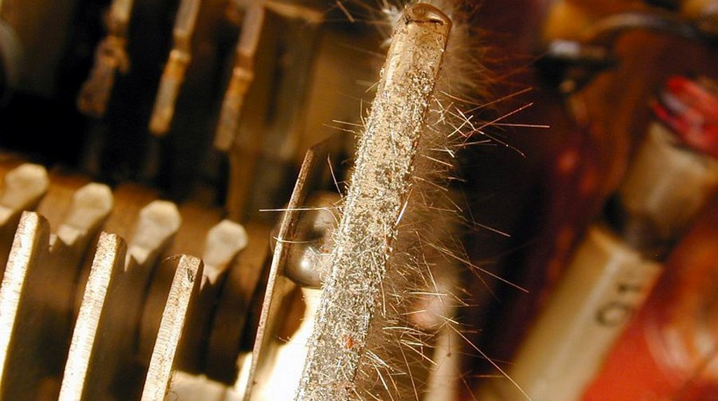Whisker, или Чем опасны оловянные нитевидные кристаллы в электротехнике
